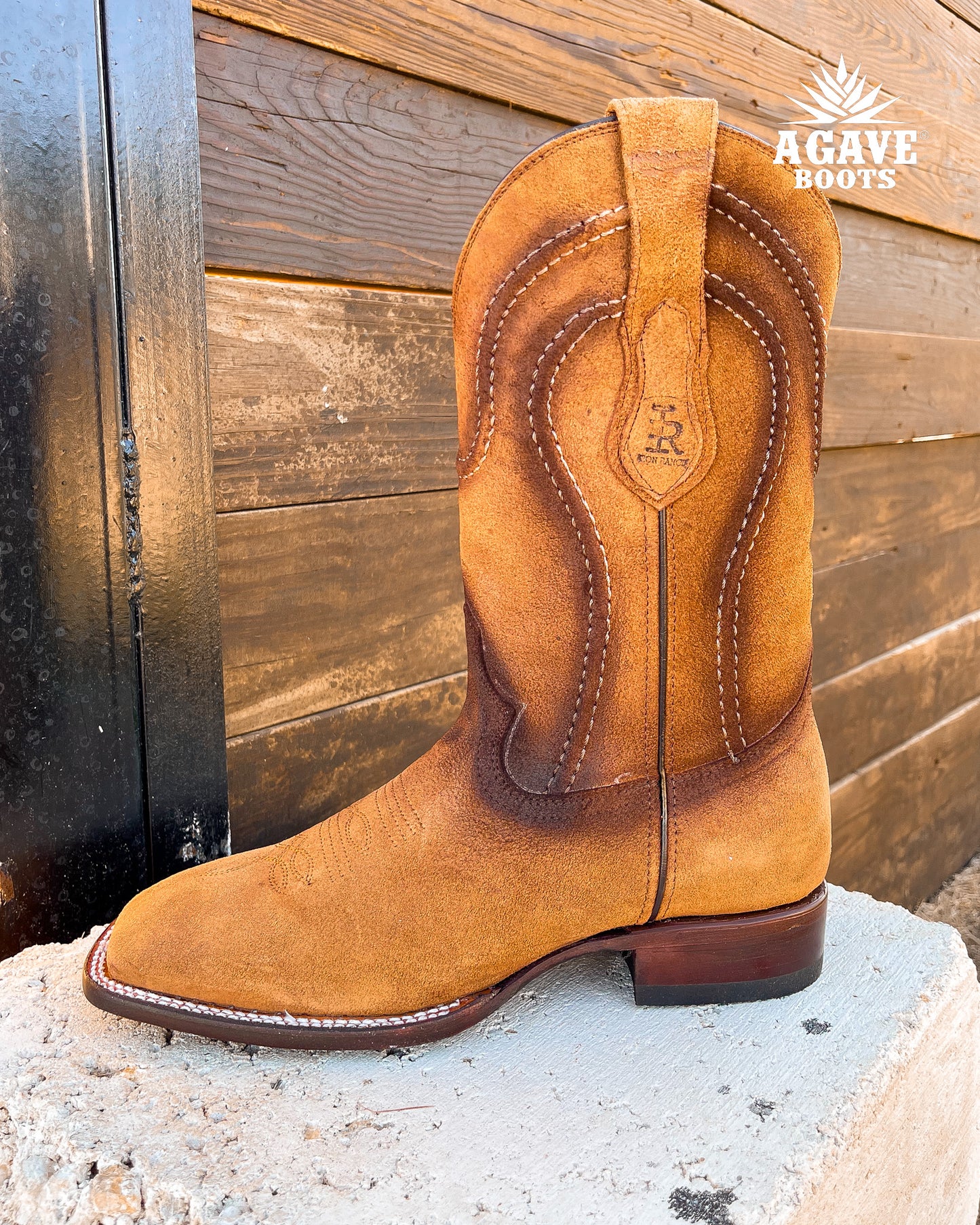 Cowboy Boot Travertino Rougth Out