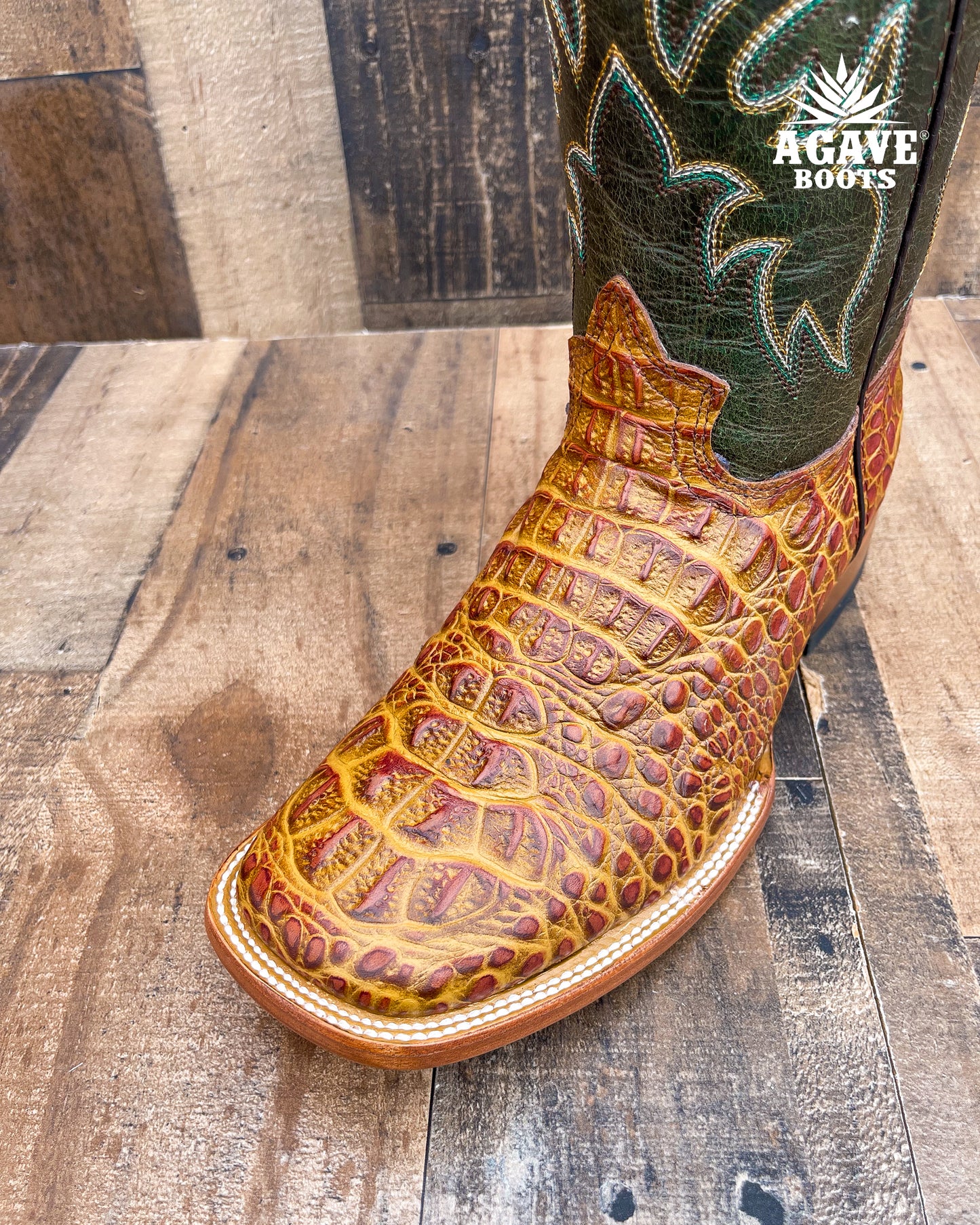 Cowboy Boot Light Brown Caiman Hornback