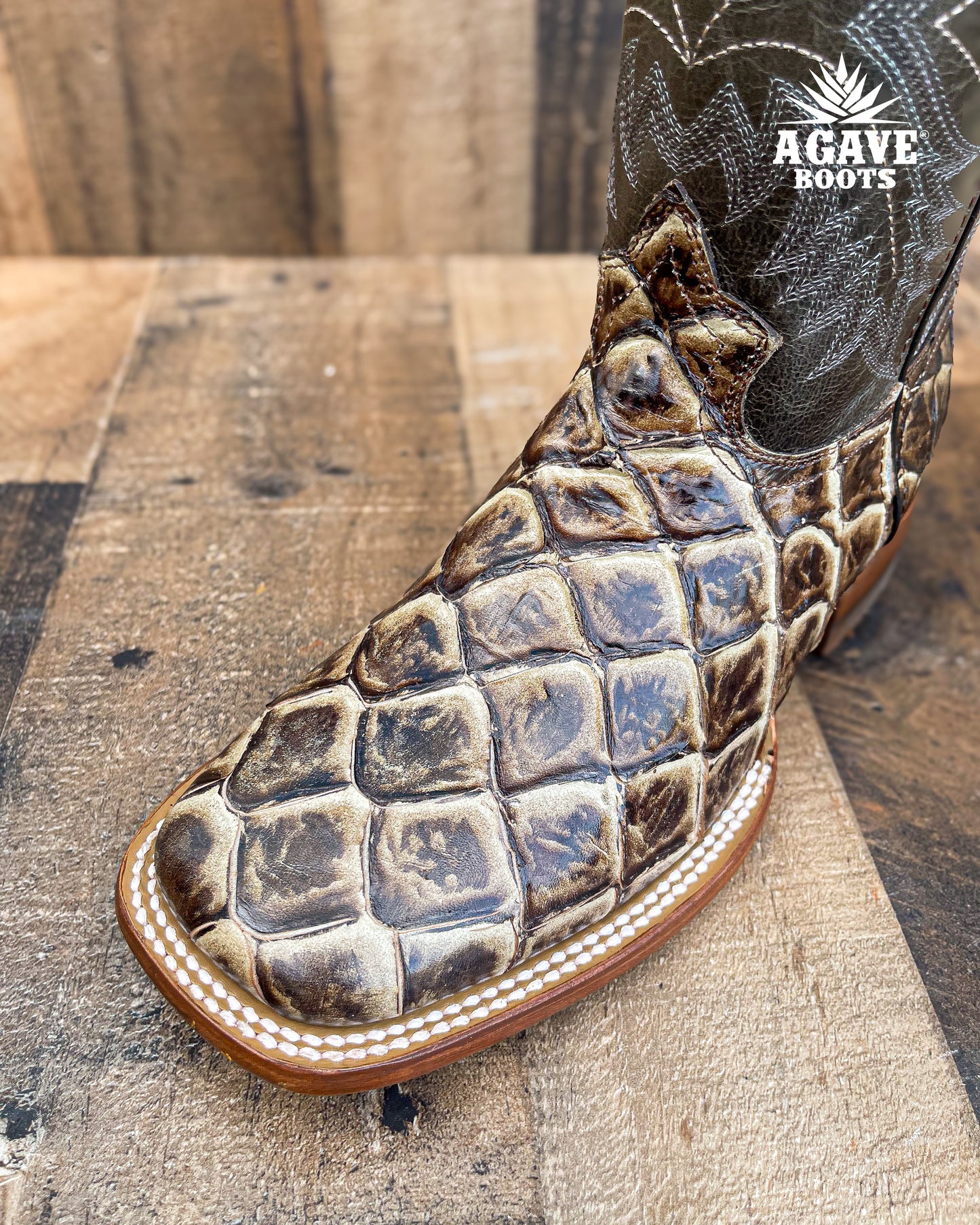 Cowboy Boot Fish Gray Orix