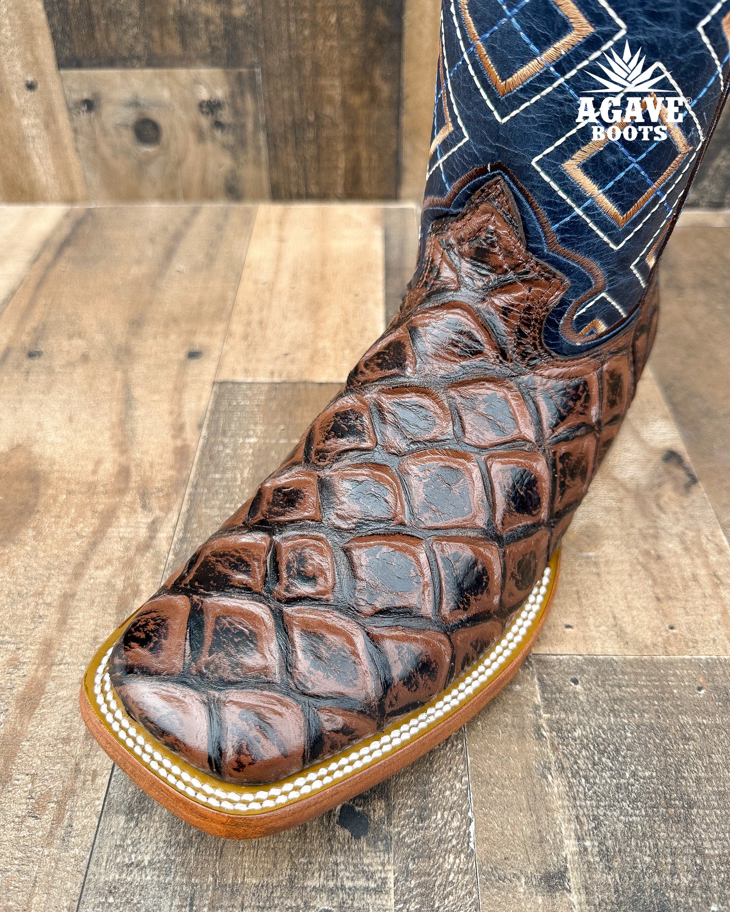 FISH BROWN | MEN SQUARE TOE WESTERN COWBOY BOOTS