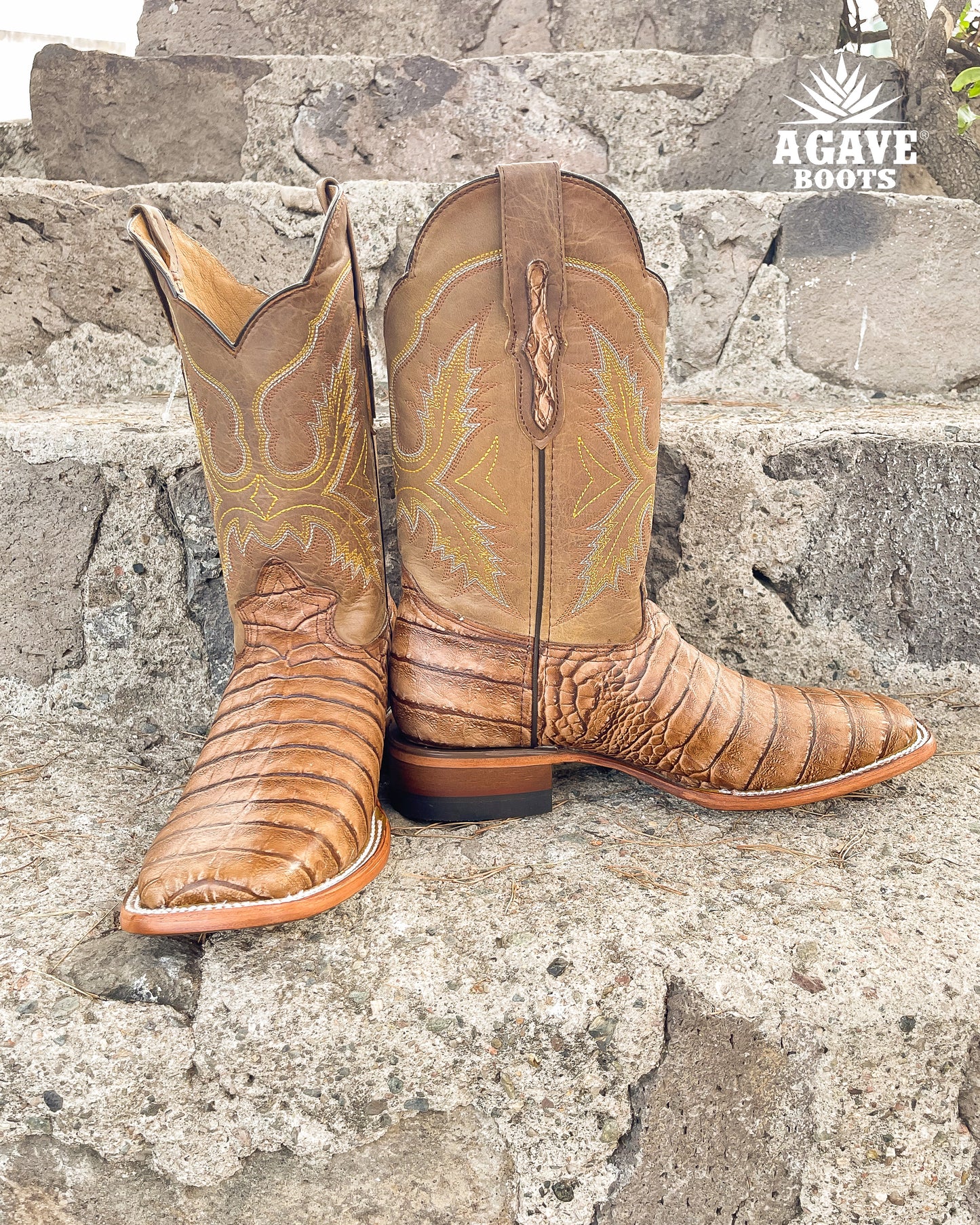 Cowboy Boot in Light Brown Caiman Leather