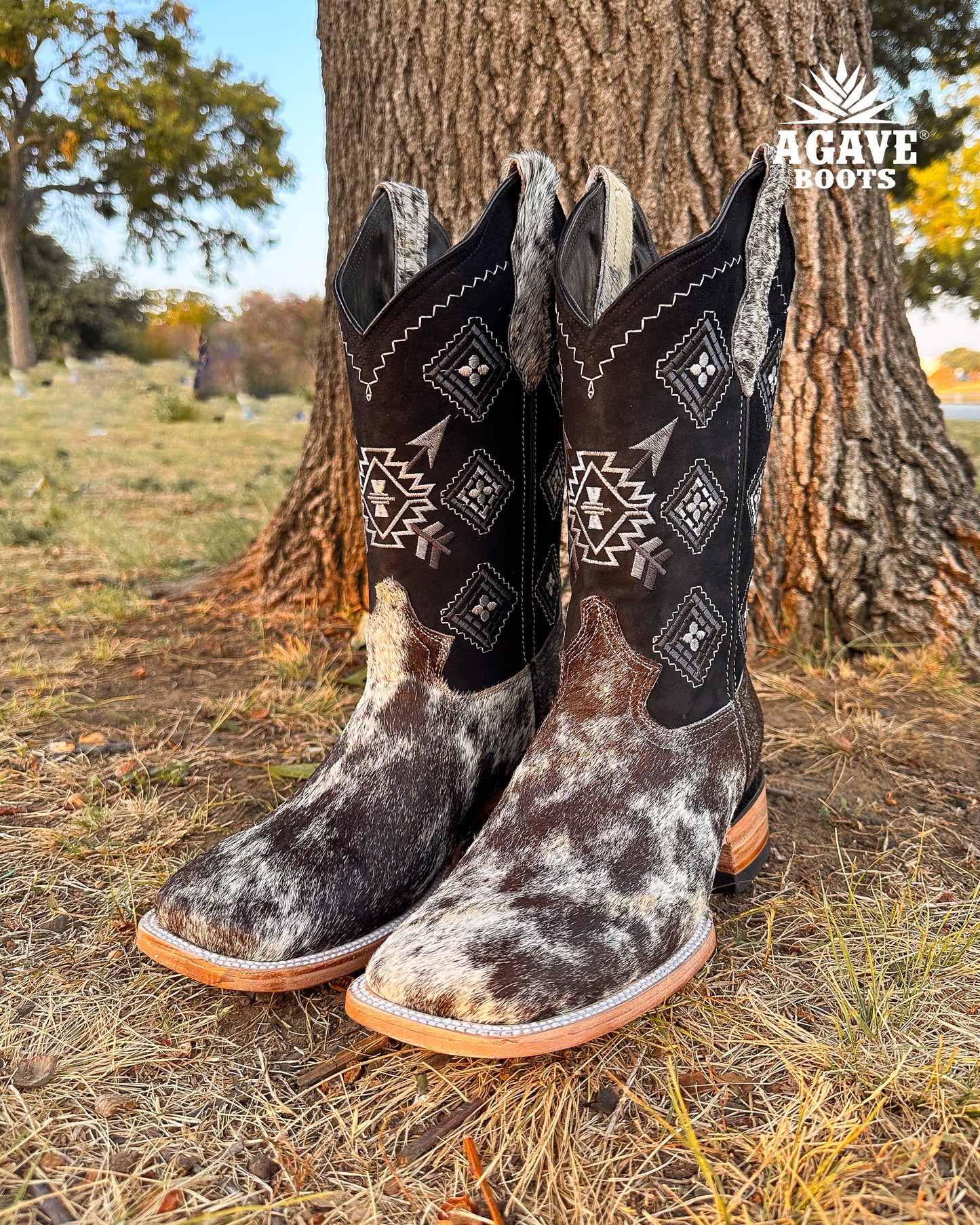 Cowboy Boot Cowhide Black Aztec
