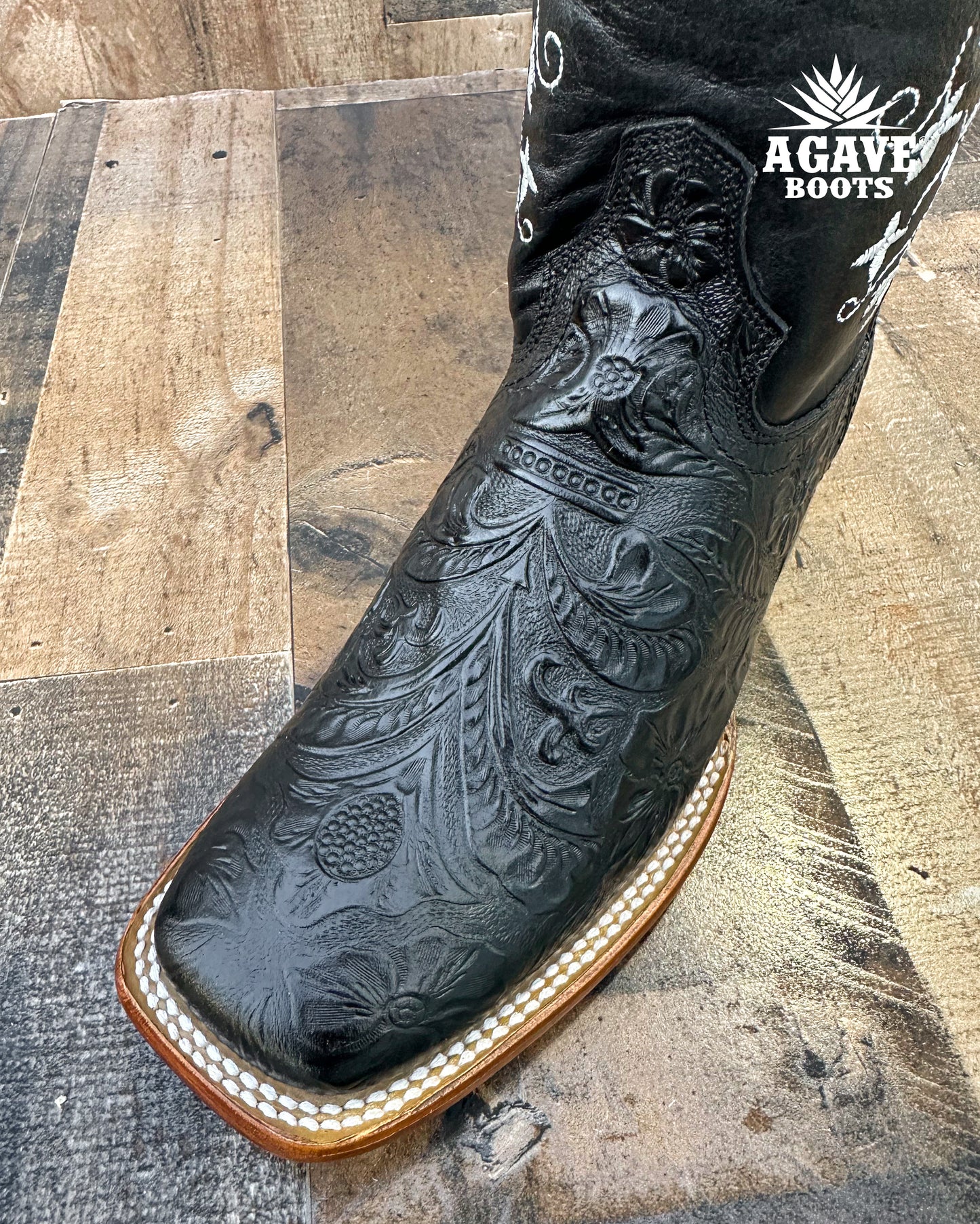 Cowboy Boot Tania Black Tooled