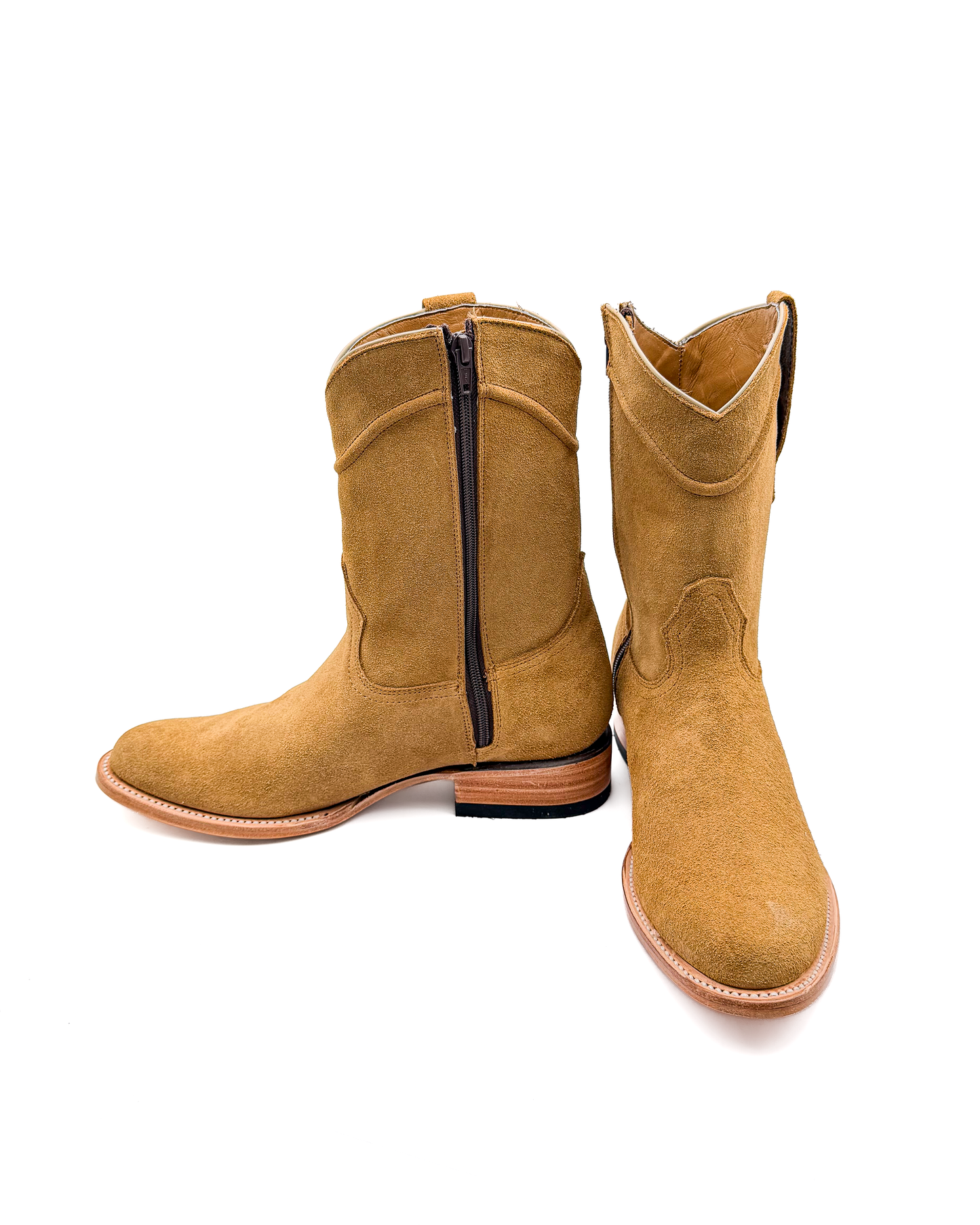 Cowboy Boot in Light Brown Rough Out Ropper