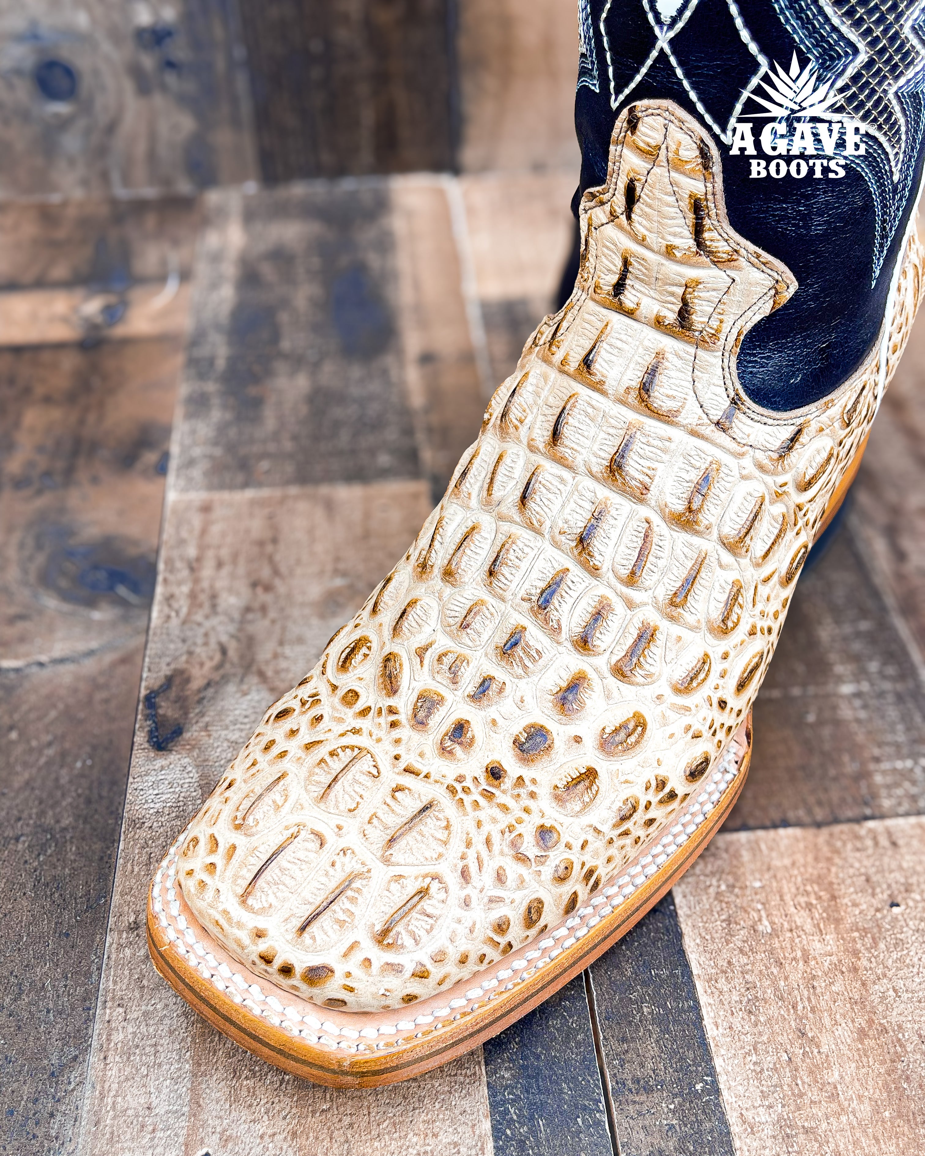 Cowboy Boot Caiman Horn Back Orix Blue – Agave Boots