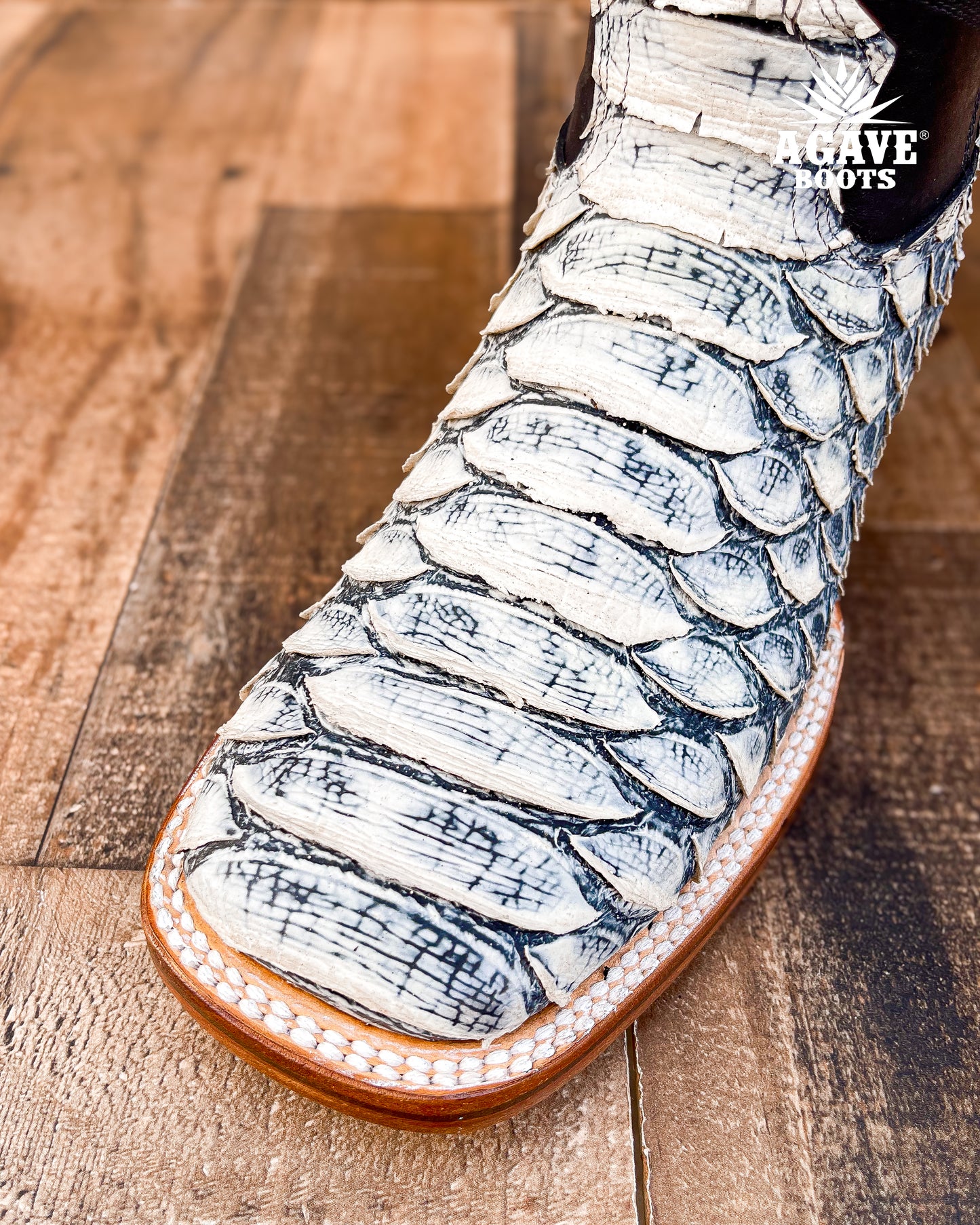 WHITE PYTHON | MEN SQUARE TOE WESTERN COWBOY BOOTS