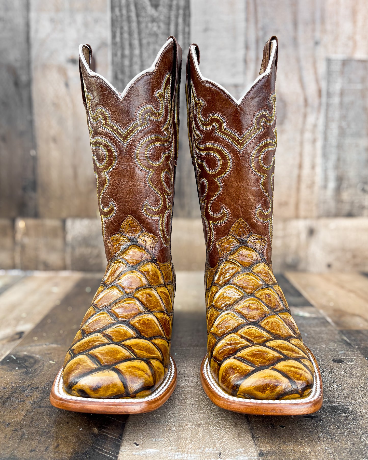 “LIGHT BROWN BASS” | MEN’S COWBOY BOOTS