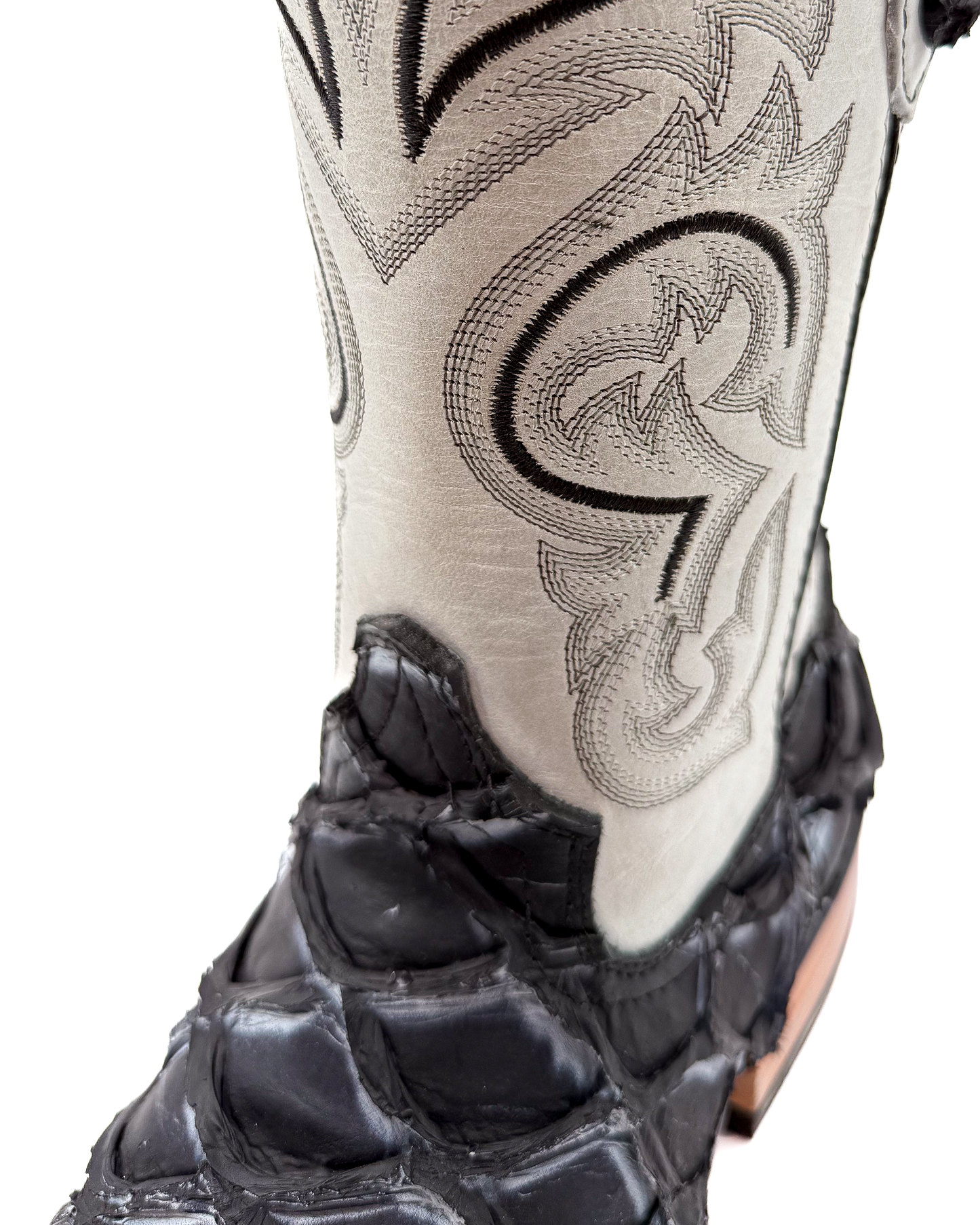 Cowboy Boot Gray Pirarucu Bass